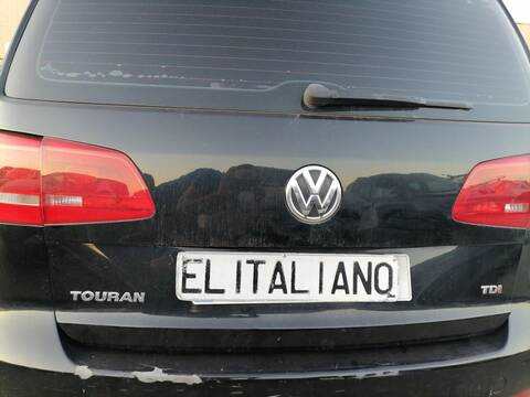 Foto 2ª: Portón Volkswagen Touran ADVANCE BLUEMOTION 105CV 77KW [CAY] (2011)