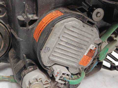 Foto 3ª: Faro Derecho Subaru Forester EE20 (2015)
