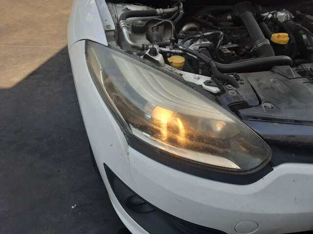 Foto 2ª: Faro Derecho Renault Megane 1.5 DCI 106-110CV COUPE BERLINA III COUPE DZ) DESDE 11/2008 / BERLINA BZ D [K9K 836] (2014)