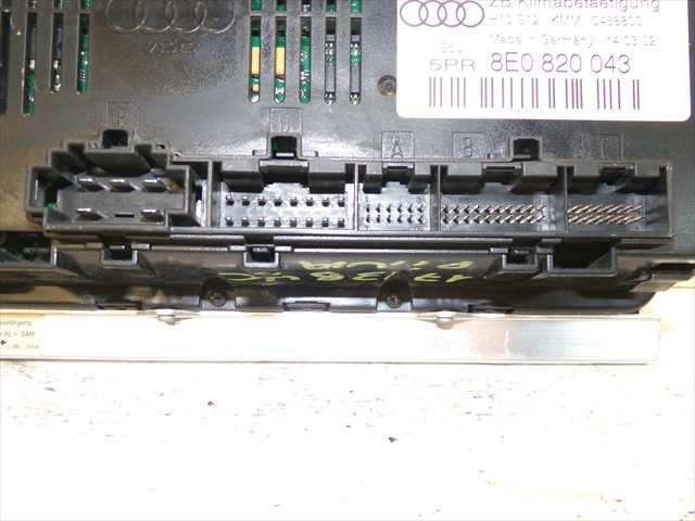 Foto 4ª: Mando Calefacción A. A. Audi A4 1.9 TDI 2000-2004 [AVF] (2002)