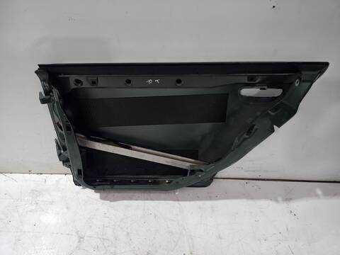 Foto 3ª: Puerta Trasera Derecha Audi A6 2.5 TDI QUATTRO AVANT 180CV 132KW [BAU] (2001)