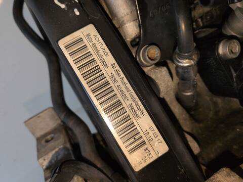 Foto 2ª: Motor Completo Volkswagen Golf HIGHLINE 1.6 102CV (2003)