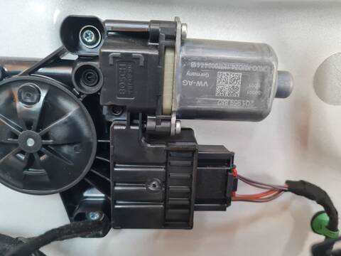 Elevalunas Eléctrico Delantero Derecho Seat Ibiza ERENCE 95CV 70KW