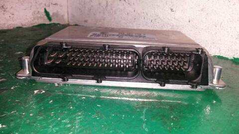 Foto 2ª: Centralita Motor ECU Volkswagen Passat 1.8 BERLINA 125CV 92KW [ADR] (1998)