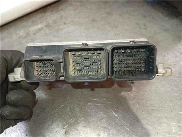 Foto 3ª: Centralita Motor ECU Citroen C Elysee 1.2 EXCLUSIVE [1.2 LTR. - 60 KW 12V VTI - PURETECH] [HMZ]