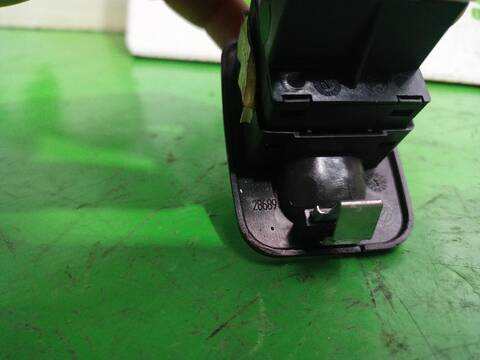 Foto 3ª: Botonera Elevalunas Lancia Y 1.3 MULTIJET 16V ARGENTO 10.2006 ) 75CV [199A2000] (2003)