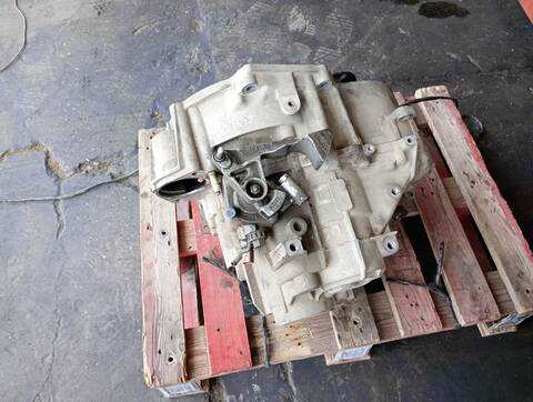 Foto 2ª: Caja Cambios Volkswagen Golf GTD BLUEMOTION TECH. 184CV 135KW [CUN] (2013)