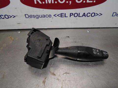 Foto 1ª: Mando Multifuncion Ford Focus 1.8 TDDI TD CAT BERLINA 90CV 66KW [C9DB] (2001)