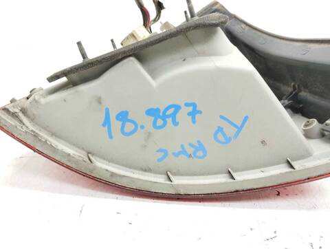 Foto 3ª: Piloto Trasero Derecho Kia Carens 105CV 77KW [R03S] (2005)