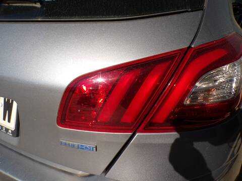 Piloto Portón Derecho Peugeot 308 BH01