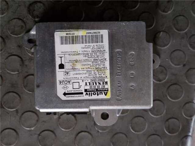 Foto 1ª: Centralita Airbag Renault Scenic 1.5 AUTHENTIQUE [1.5 LTR. - 78 KW DCI DIESEL] (JM)(2003-_) [K9K P7]