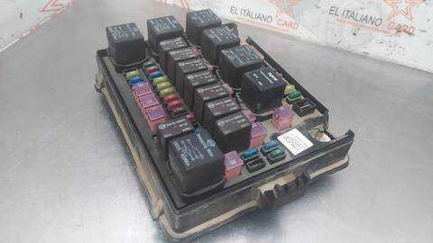 Foto 3ª: Caja Reles Fusibles Ssangyong Rexton RX 270 FULL 163CV 120KW [D27DT] (2005)