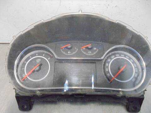 Foto 4ª: Cuadro de Instrumentos Opel Insignia EXPRESSION BERLINA 120CV 88KW [A20DTE] (2015)