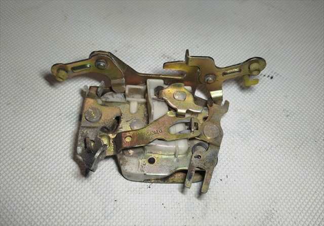 Foto 3ª: Cerradura Puerta Trasera Derecha Nissan Patrol 3.3 D SD33 (1987)