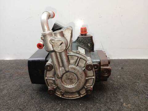 Foto 2ª: Bomba Inyeccion Volkswagen Golf 1.6 TDI 105CV 77KW [CAY] (2009)