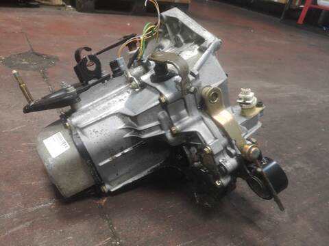 Foto 2ª: Caja Cambios Citroen Saxo KFW (2001)