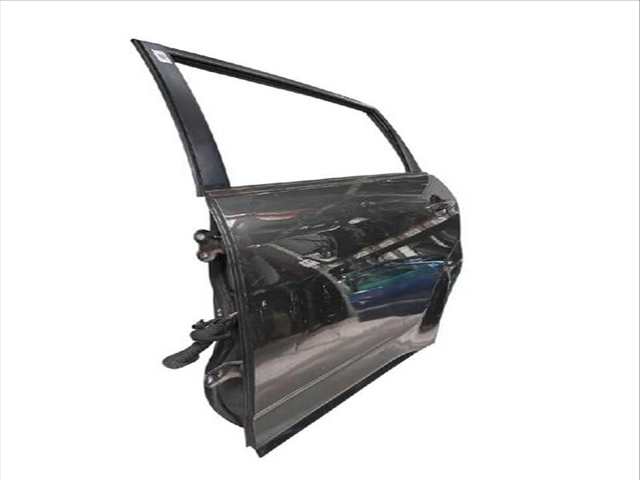 Puerta Trasera Izquierda Toyota Verso 2.2 D-4D AUR10_ AUR10R)