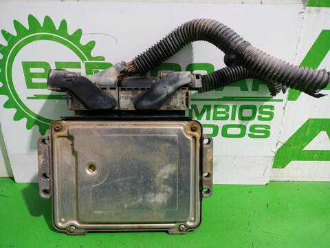 Foto 2ª: Centralita Motor ECU Opel Astra ELEGANCE BERLINA 101CV 74KW [Z17DTH] (2004)