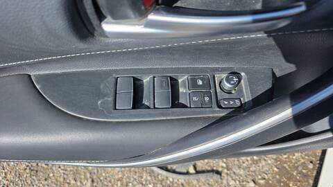 Botonera Elevalunas Toyota Corolla HYBRID STYLE EDITION 140CV 103KW