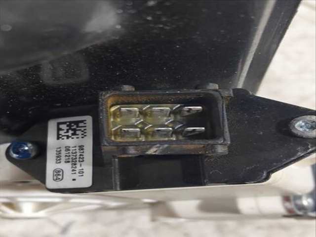 Foto 3ª: Elevalunas Eléctrico Delantero Derecho Opel Astra ENJOY 1 16V 140CV [Z18XER] (2006)