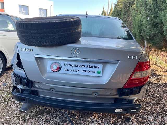 Foto 3ª: Maletero Mercedes Clase C 220 2.0 CDI 170CV [646811] (2007)