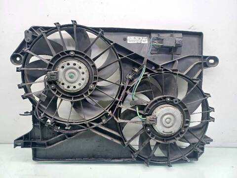Foto 2ª: Electroventilador Lancia Thema EXECUTIVE 239CV 176KW [VM] (2011)