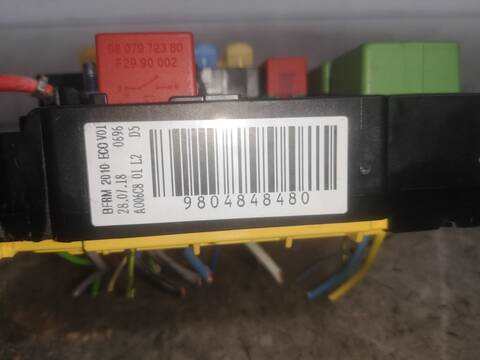 Foto 2ª: Caja Reles Fusibles Peugeot 2008 HN05 (2018)