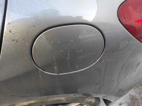 Foto 1ª: Tapa Exterior Combustible Mercedes Clase A 140 270910 (2018)