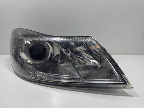 Faro Derecho Skoda Octavia BMM