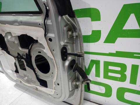 Foto 2ª: Puerta Delantera Izquierda Fiat Bravo 1.9 DYNAMIC MULTIJET 120CV 88KW [192A8000] (2008)