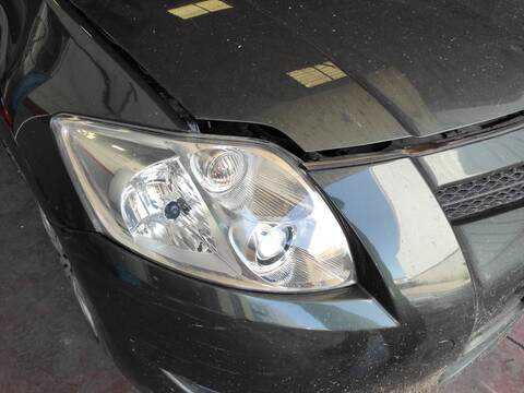 Faro Derecho Toyota Auris 1ND