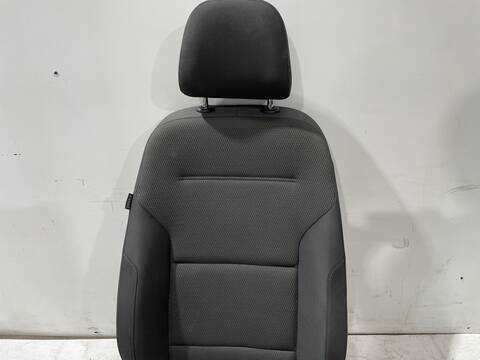 Foto 3ª: Asiento Delantero Derecho Volkswagen Golf COMFORTLINE BLUEMOTION 150CV 110KW (2019)