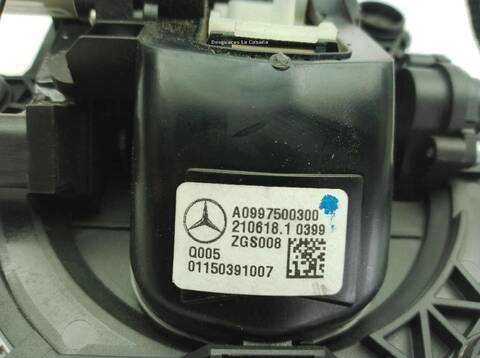 Foto 3ª: Maneta Exterior Portón Mercedes Clase E 180 E 300 238.348) [M 274.920] (2016)