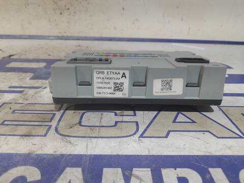 Foto 3ª: Caja Reles Fusibles Jaguar XE 2.0 DIESEL CAT 180CV 132KW (2014)