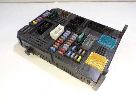 Caja Reles Fusibles Citroen Jumpy 98CV 72KW
