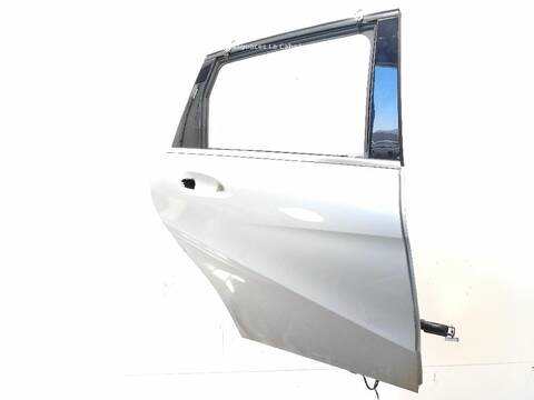 Foto 2ª: Puerta Trasera Derecha Mercedes Clase B 150 B 200 CDI 246.201) [OM 651.901] (2011)