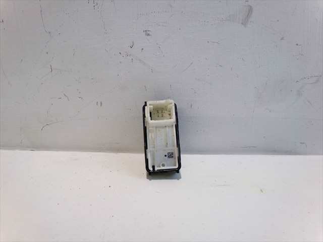 Foto 3ª: Botonera Elevalunas Opel Crossland 1.2 G 2021- [HN05] (2024)