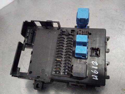 Foto 2ª: Caja Reles Fusibles Nissan Almera VERSION INDEFINIDA (2000)