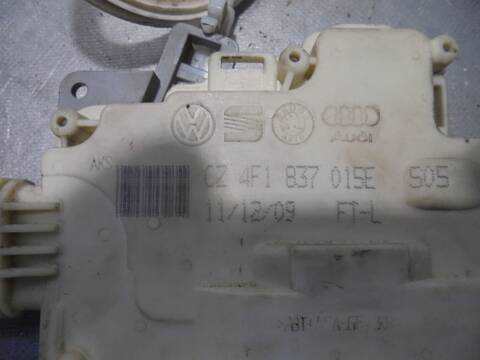Foto 4ª: Cerradura Puerta Delantera Izquierda Audi A3 1.6 TDI AMBIENTE 105CV 77KW [CAY] (2010)