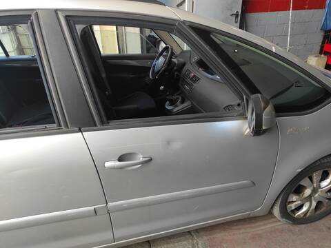 Puerta Delantera Derecha Citroen C4 1.6 HDI GRAND PICASSO 9HZ