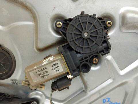 Foto 2ª: Elevalunas Eléctrico Delantero Izquierdo Fiat Stilo 1.9 JTD - 1.9 JTD 115 ACTIVE 116CV 85KW [192A1000] (2003)