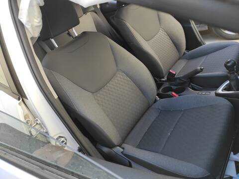 Asiento Delantero Derecho Toyota Yaris M15A