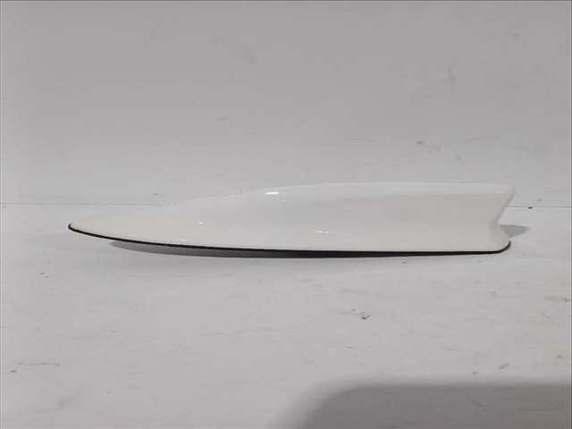 Foto 3ª: Antena Toyota Corolla 1.8 VVTI HYBRID ZWE219) 140CV [2ZR-FXE] (2018)