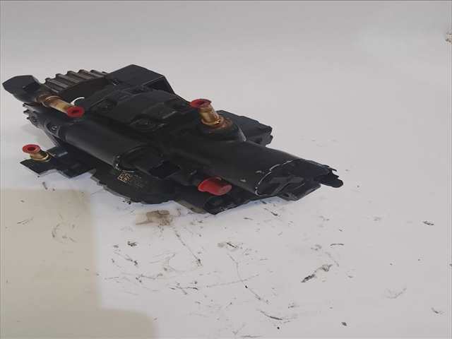 Foto 1ª: Bomba Inyeccion Dacia Logan 1.5 D [K9KC6] (2015)