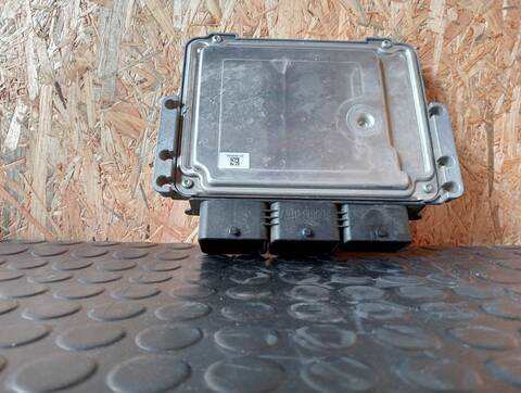 Foto 3ª: Centralita Motor ECU Ford Fiesta TREND 1 TDCI CAT 75CV (2012)