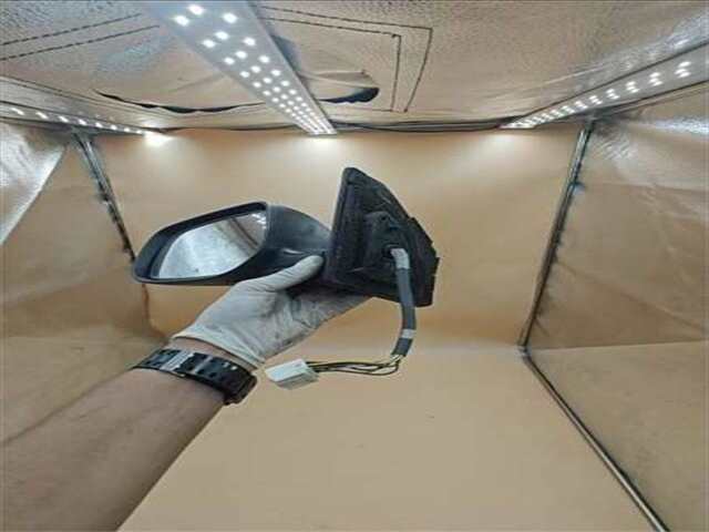 Retrovisor Izquierdo Toyota Avensis 2.2 D-4D EXECUTIVE BERLINA (5-PTAS.) [2.2 LTR. - 110 KW D-4D CAT]