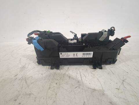 Foto 2ª: Caja Reles Fusibles Opel Astra 1.7 CDTI L48) 100CV 74KW [Z 17 DTH] (2006)