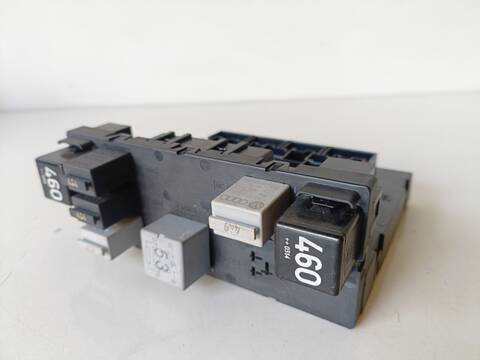 Foto 3ª: Caja Reles Fusibles Volkswagen Touran ADVANCE 1.9 TDI 101CV (2003)