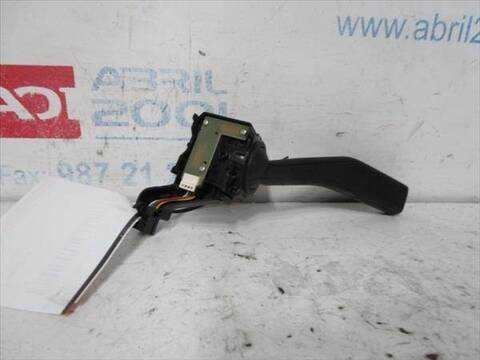 Foto 2ª: Mando Multifuncion Volkswagen Golf 1.4 ADVANCE 122CV 90KW [CAX] (2009)