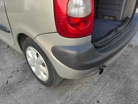 Foto 3ª: Paragolpes Trasero Citroen Xsara RHY PICASSO (2004)